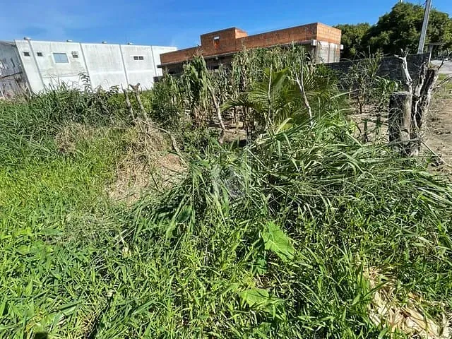 Terreno com 297m², à venda, no bairro Centro em Tijucas