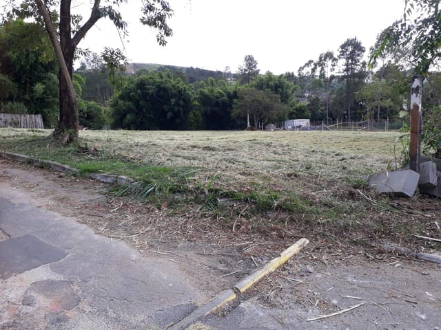 Terreno com 2110m², à venda, no bairro Chácaras Cataguá em Taubaté