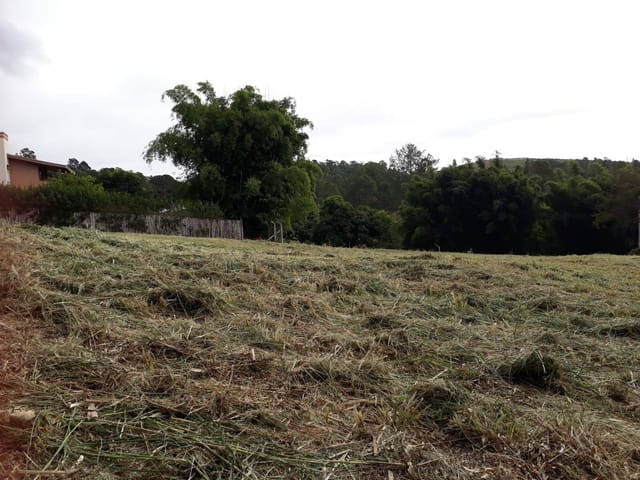 Terreno com 2110m², à venda, no bairro Chácaras Cataguá em Taubaté