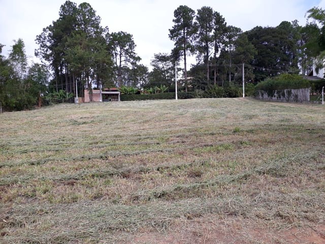 Terreno com 2110m², à venda, no bairro Chácaras Cataguá em Taubaté