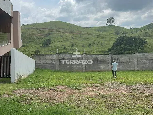 Terreno com 461m², à venda, no bairro Casa de Pedra em Volta Redonda
