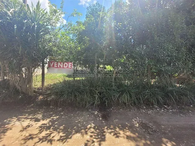 Terreno com 300m², à venda, no bairro São Gabriel em Colombo