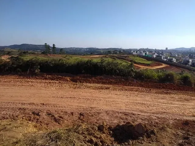 Terreno com 250m², à venda, no bairro Cézar de Souza em Mogi das Cruzes