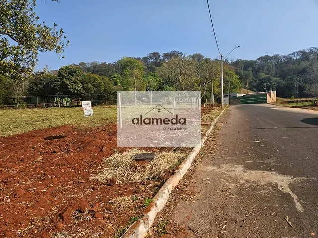 Terreno com 246m², à venda, no bairro PARQUE DAS FLORES em Jacarezinho