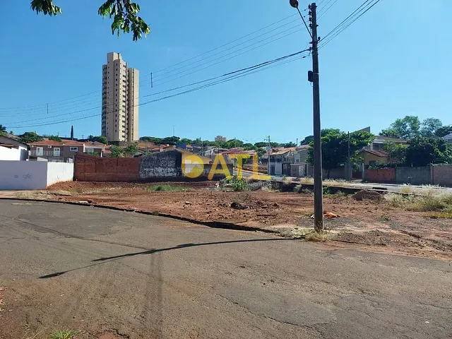 Terreno com 1384m², à venda, no bairro Jardim Ouro Verde em Ourinhos