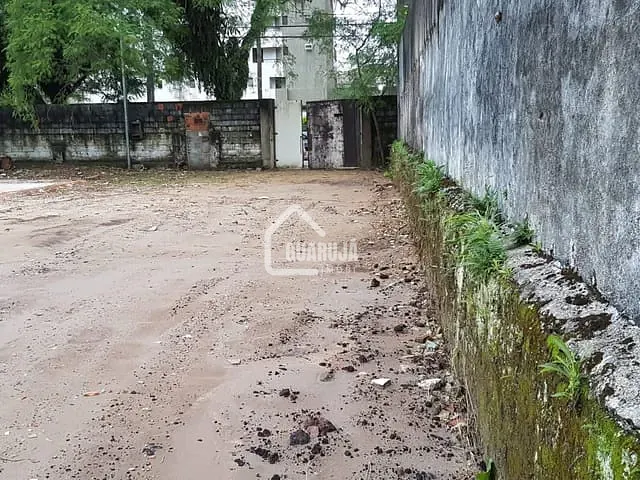 Terreno com 654m², para alugar, no bairro Pitangueiras em Guarujá