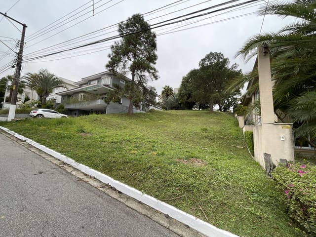 Terreno com 723m², à venda, no bairro Tamboré em Santana de Parnaíba