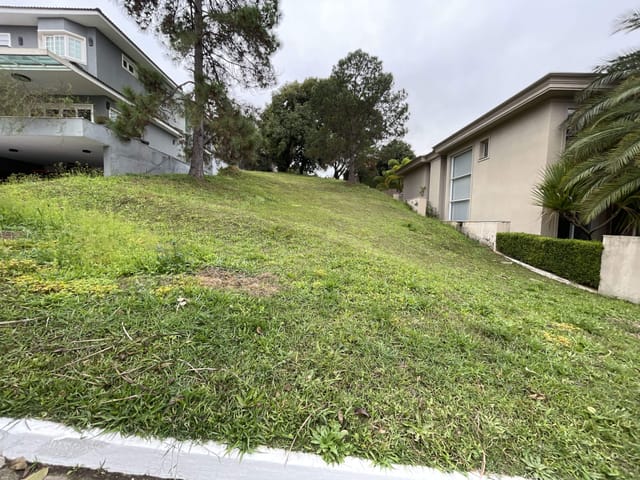 Terreno com 723m², à venda, no bairro Tamboré em Santana de Parnaíba