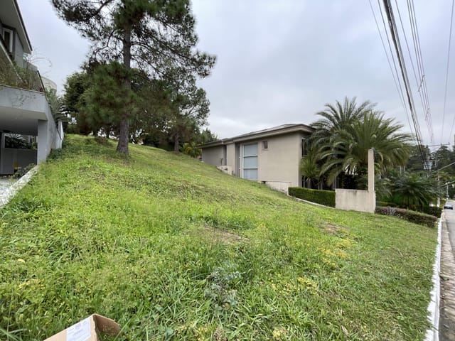 Terreno com 723m², à venda, no bairro Tamboré em Santana de Parnaíba