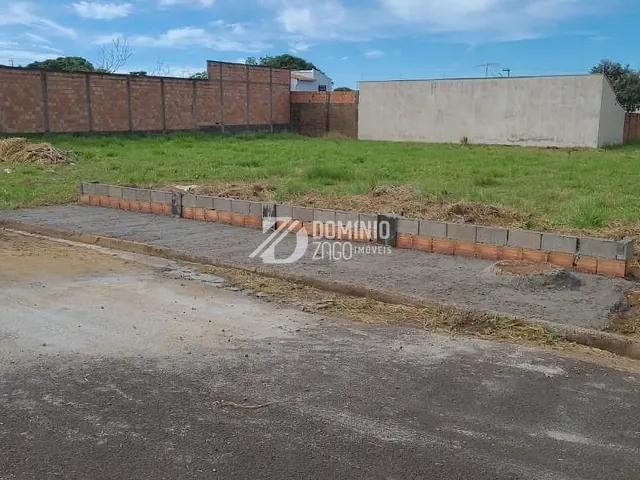 Terreno com 330m², à venda, no bairro Jardim Maracanã em Uberaba