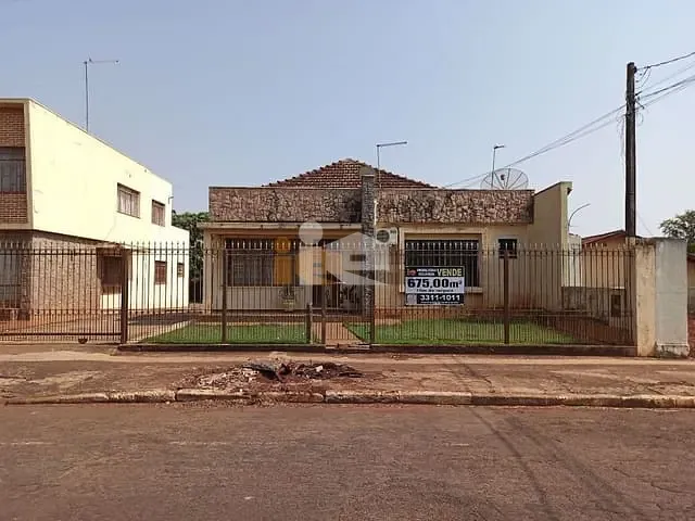Terreno com 675m², à venda, no bairro Centro em Rolândia