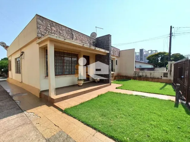 Terreno com 675m², à venda, no bairro Centro em Rolândia