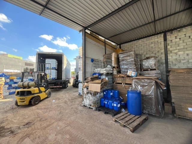 Terreno com 744m², à venda, no bairro Cidade Jardim em Goiânia