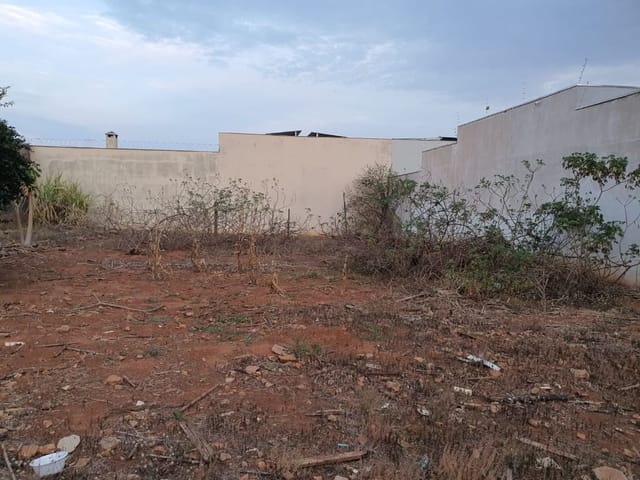 Terreno com 300m², à venda, no bairro Recanto Verde em Birigui