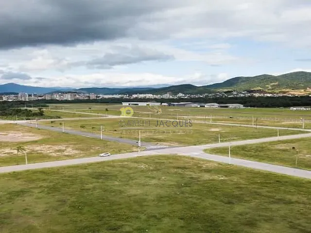 Terreno com 9457m², à venda, no bairro Sertão do Maruim em São José