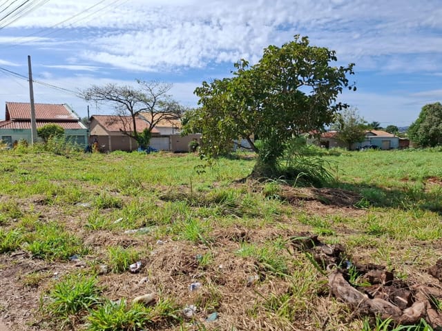 Terreno com 653m², à venda, no bairro Jardim Helvécia em Aparecida de Goiânia