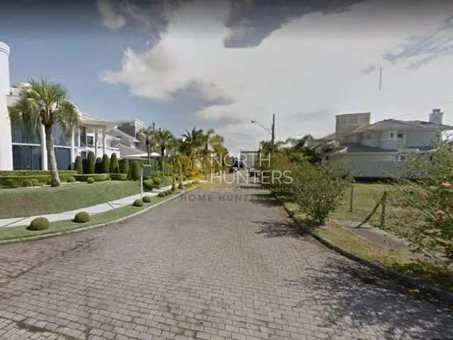 Terreno com 600m², à venda, no bairro Jurerê Internacional em Florianópolis