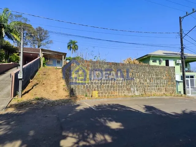 Terreno com 476m², à venda, no bairro Imigrantes em Concórdia