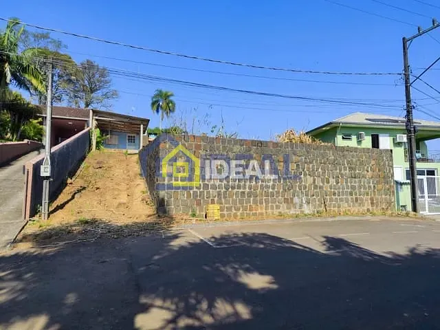 Terreno com 476m², à venda, no bairro Imigrantes em Concórdia