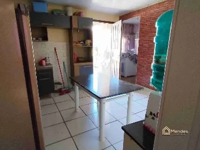 Terreno com 330m², à venda, no bairro Sítio Cercado em Curitiba