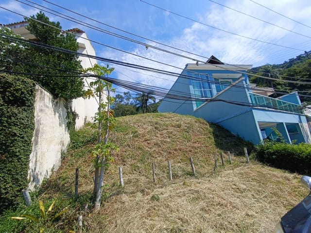 Terreno com 303m², à venda, no bairro Taquara em Rio de Janeiro