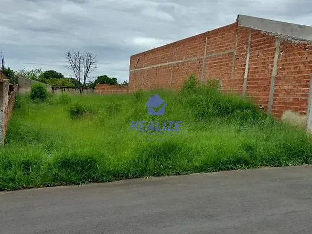 Terreno com 400m², à venda, no bairro Jardim Bons Ares em Botucatu
