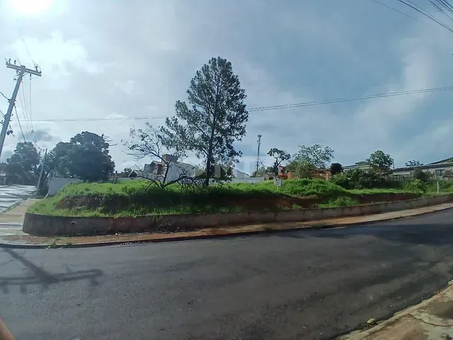 Terreno com 462m², à venda, no bairro Park Residencial Convívio em Botucatu