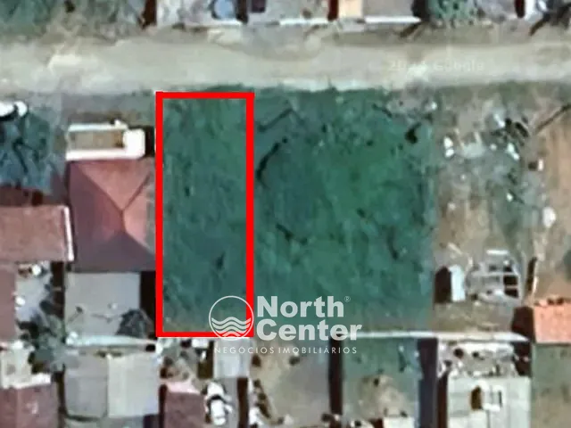 Terreno com 275m², à venda, no bairro Pinheiros em Balneário Barra do Sul