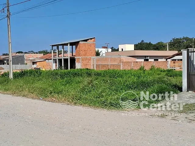 Terreno com 275m², à venda, no bairro Pinheiros em Balneário Barra do Sul