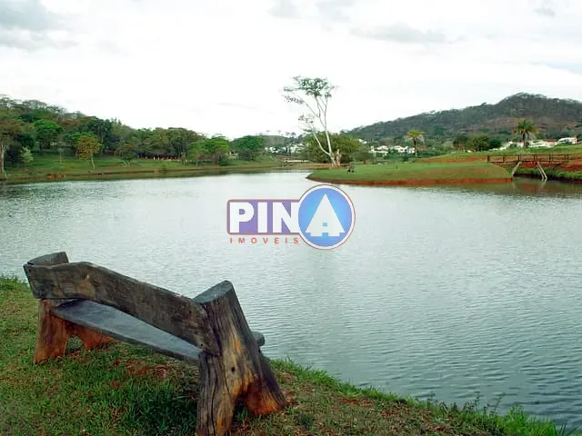 Terreno com 1830m², à venda, no bairro Residencial Aldeia do Vale em Goiânia