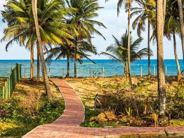 Terreno com 630m², à venda, no bairro Praia do Forte em Praia do Forte