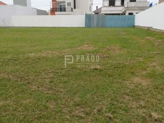 Terreno com 434m², à venda, no bairro Laranjal em Pelotas