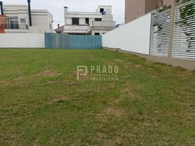 Terreno com 434m², à venda, no bairro Laranjal em Pelotas