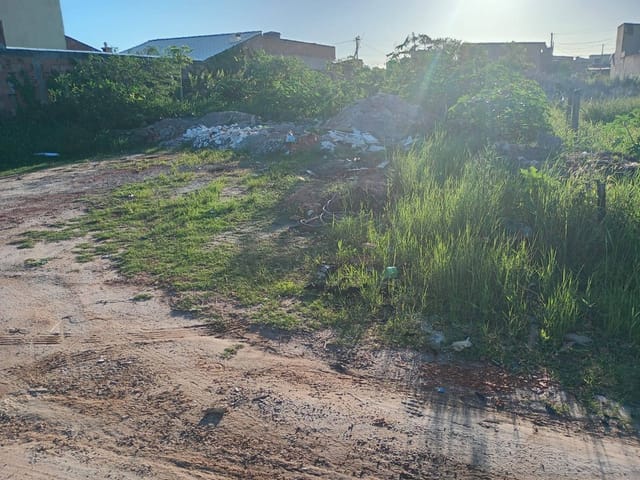Terreno com 300m², à venda, no bairro Cantagalo em Rio das Ostras