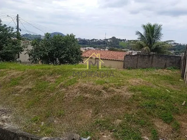 Terreno com 488m², à venda, no bairro Vila Campanha em Guaxupé