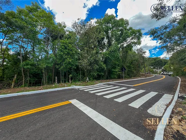 Terreno com 489m², à venda, no bairro Vale dos Pinheiros em Gramado