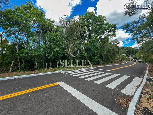 Terreno com 489m², à venda, no bairro Vale dos Pinheiros em Gramado