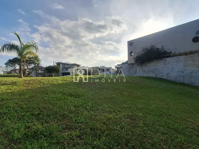 Terreno com 800m², à venda, no bairro Condomínio Reserva do Paratehy em São José dos Campos