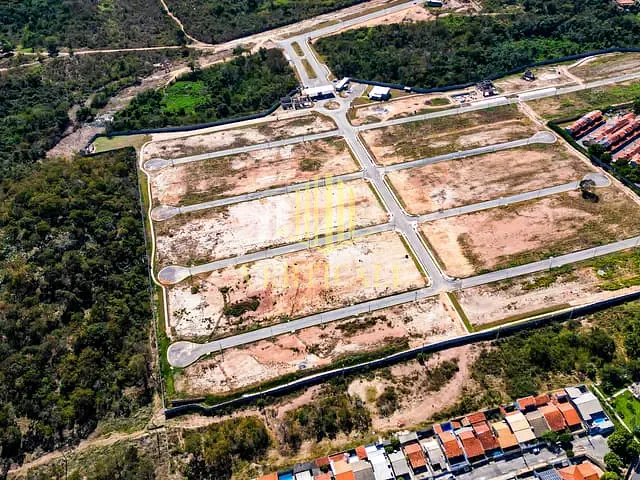 Terreno com 330m², à venda, no bairro Santa Rosa em Cuiabá