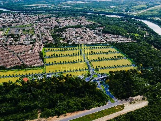 Terreno com 330m², à venda, no bairro Santa Rosa em Cuiabá