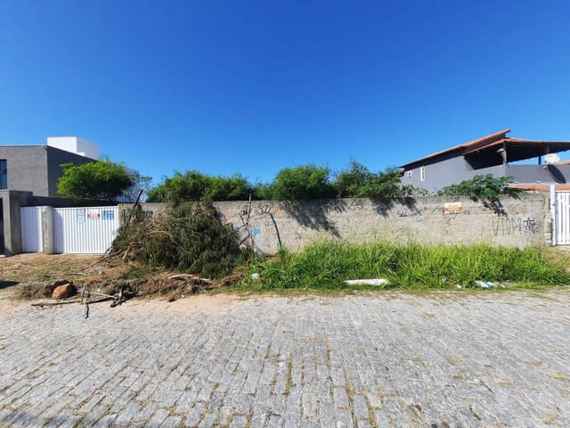 Terreno com 523m², à venda, no bairro Praia do Foguete em Cabo Frio