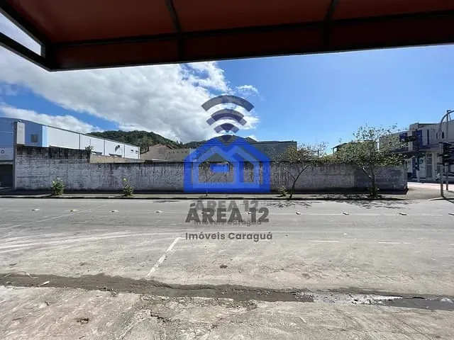 Terreno com 950m², à venda, no bairro Centro em Caraguatatuba