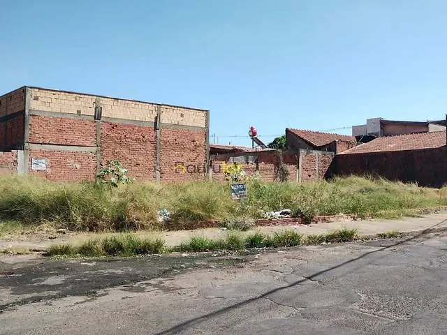Terreno com 258m², à venda, no bairro Parque Jaraguá em Bauru