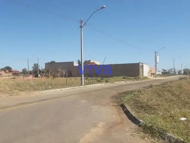 Terreno à venda, no bairro Av. Brasília em Aragoiânia