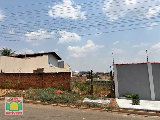 Terreno com 480m², à venda, no bairro Jardim das Samambaias em Anápolis