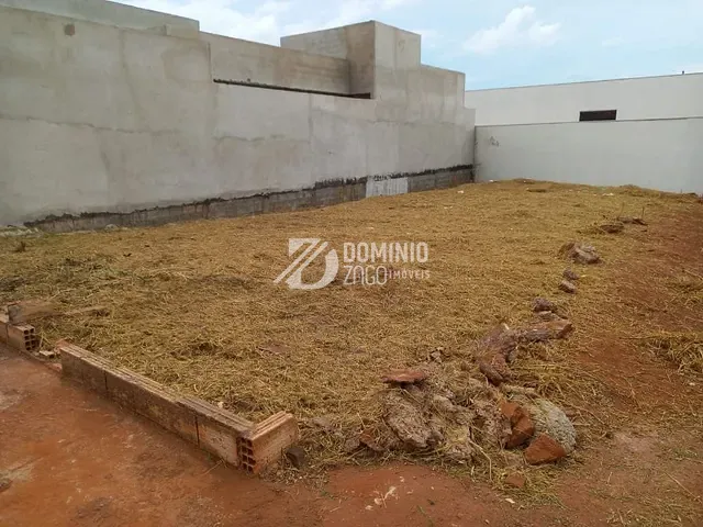 Terreno com 251m², à venda, no bairro Paraíso em Uberaba