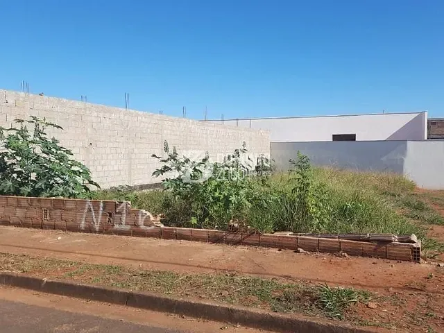 Terreno com 251m², à venda, no bairro Paraíso em Uberaba