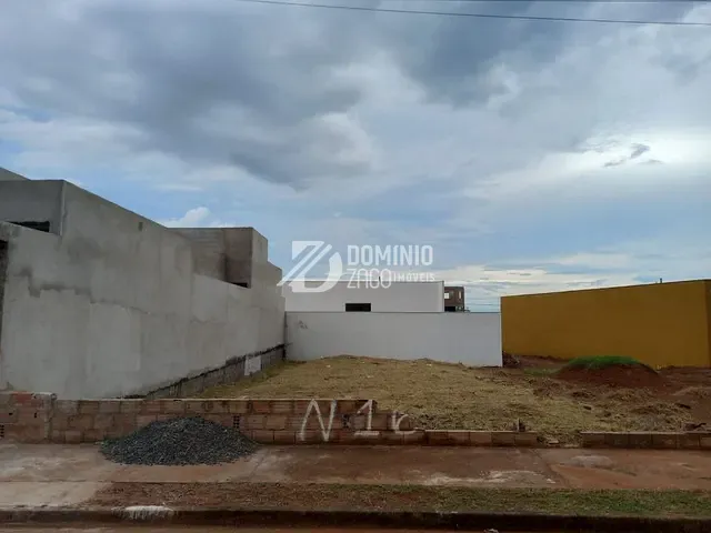 Terreno com 251m², à venda, no bairro Paraíso em Uberaba