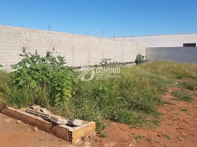 Terreno com 251m², à venda, no bairro Paraíso em Uberaba