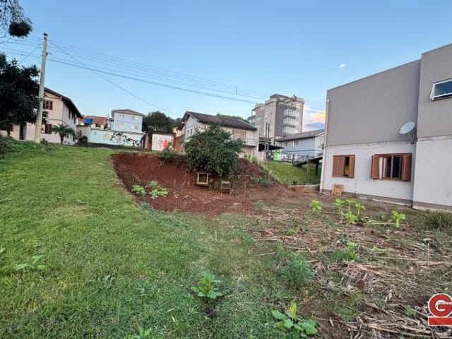 Terreno com 411m², à venda, no bairro Sagrada Família em Nova Prata